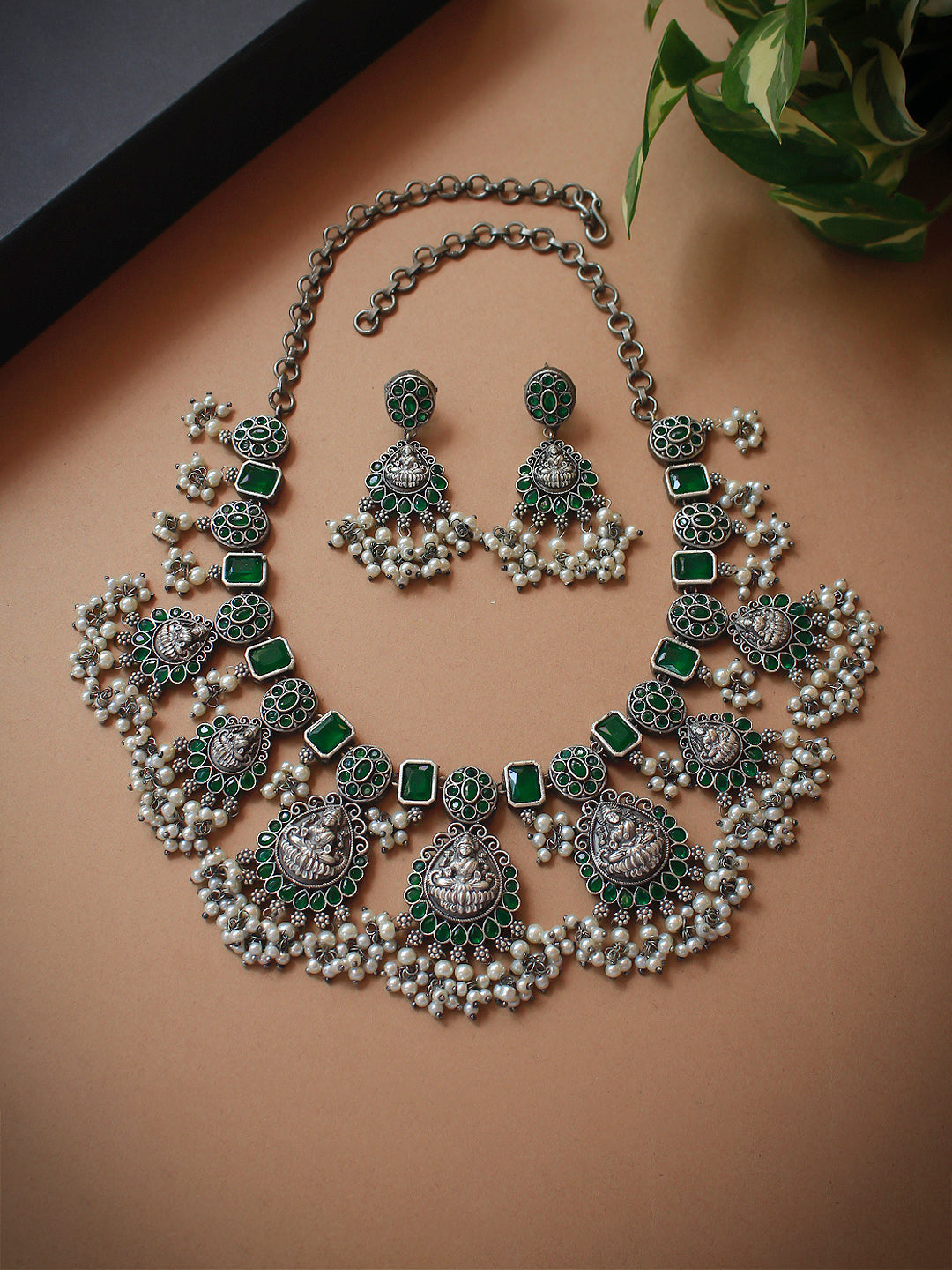 OLIVIA SILVER LOOKALIKE STONE NECKLACE SET