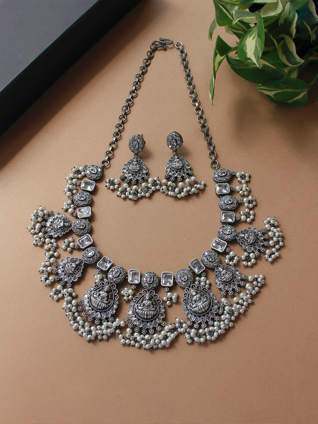 OLIVIA SILVER LOOKALIKE STONE NECKLACE SET