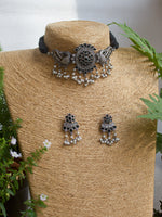 Load image into Gallery viewer, Diya Stone Necklace Set