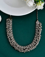 Load image into Gallery viewer, PRIYA BRASS MATERIAL SHORT NECKLACE