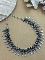 Load image into Gallery viewer, MAHI BRASS MATERIAL SHORT NECKLACE