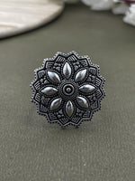 Load image into Gallery viewer, SAMAIRA DESIGNER OXIDISED SILVER RING