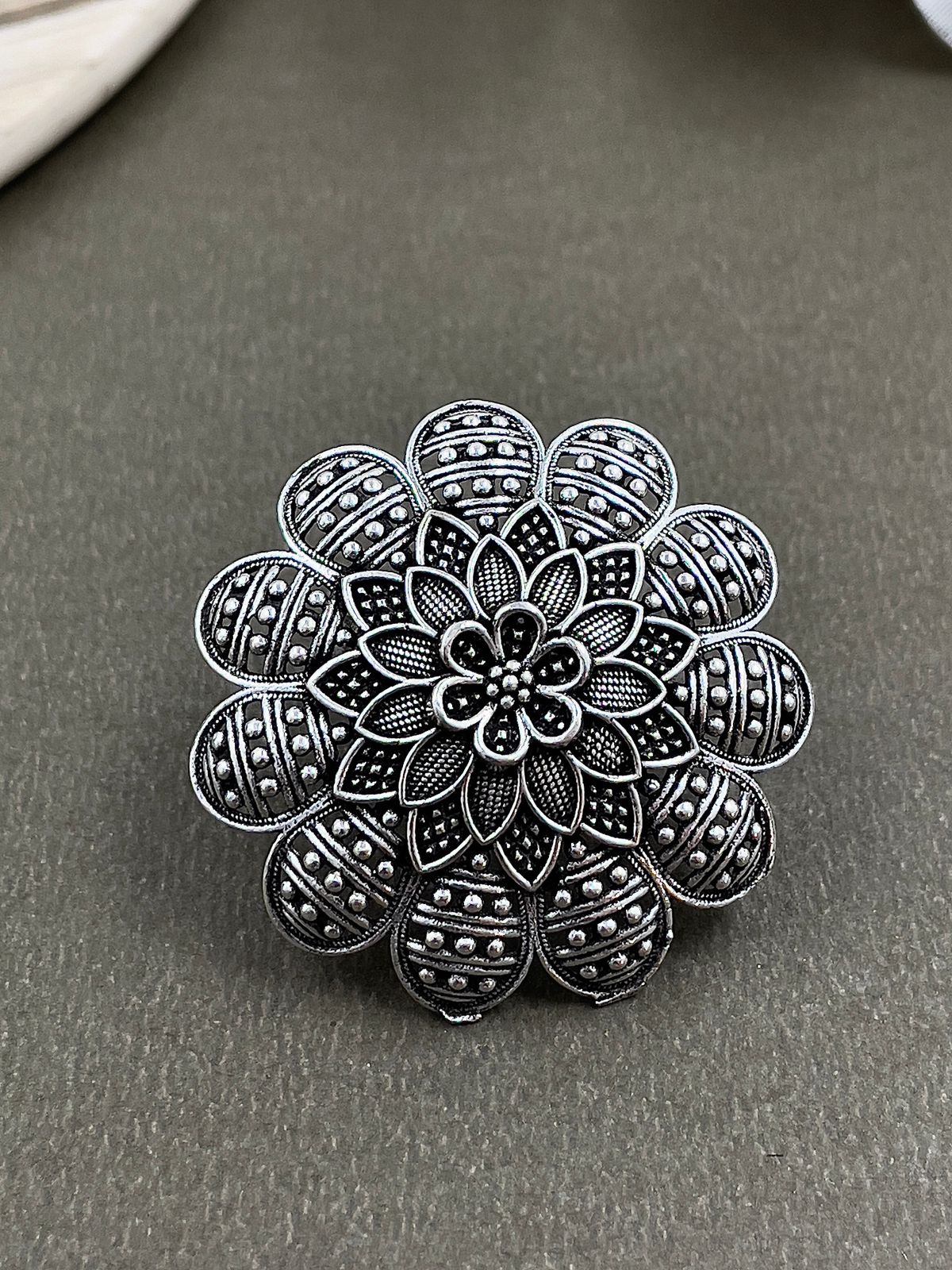 INAYA DESIGNER OXIDISED SILVER RING