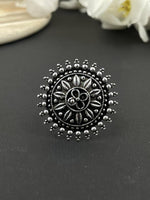Load image into Gallery viewer, SAHANA DESIGNER OXIDISED SILVER RING