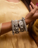 Load image into Gallery viewer, Devi Silver Lookalike Bangle Stack