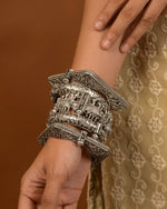 Load image into Gallery viewer, Tanisha Bangle Stack