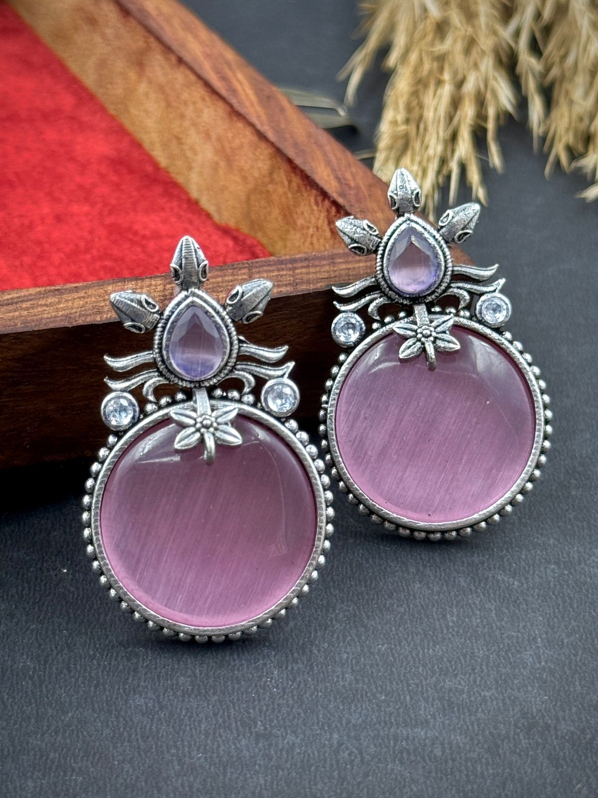 KRITI STONE STUD EARRINGS