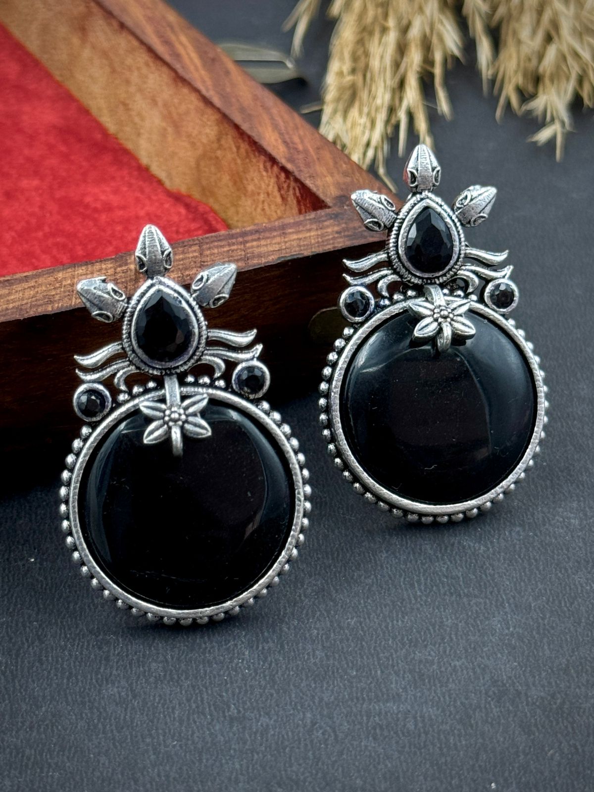 KRITI STONE STUD EARRINGS