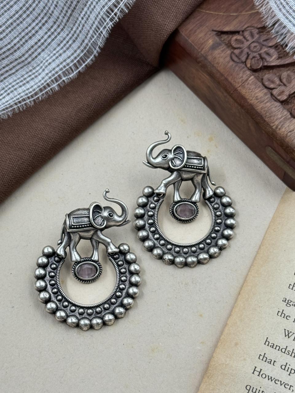 AVNI STONE STUD EARRINGS