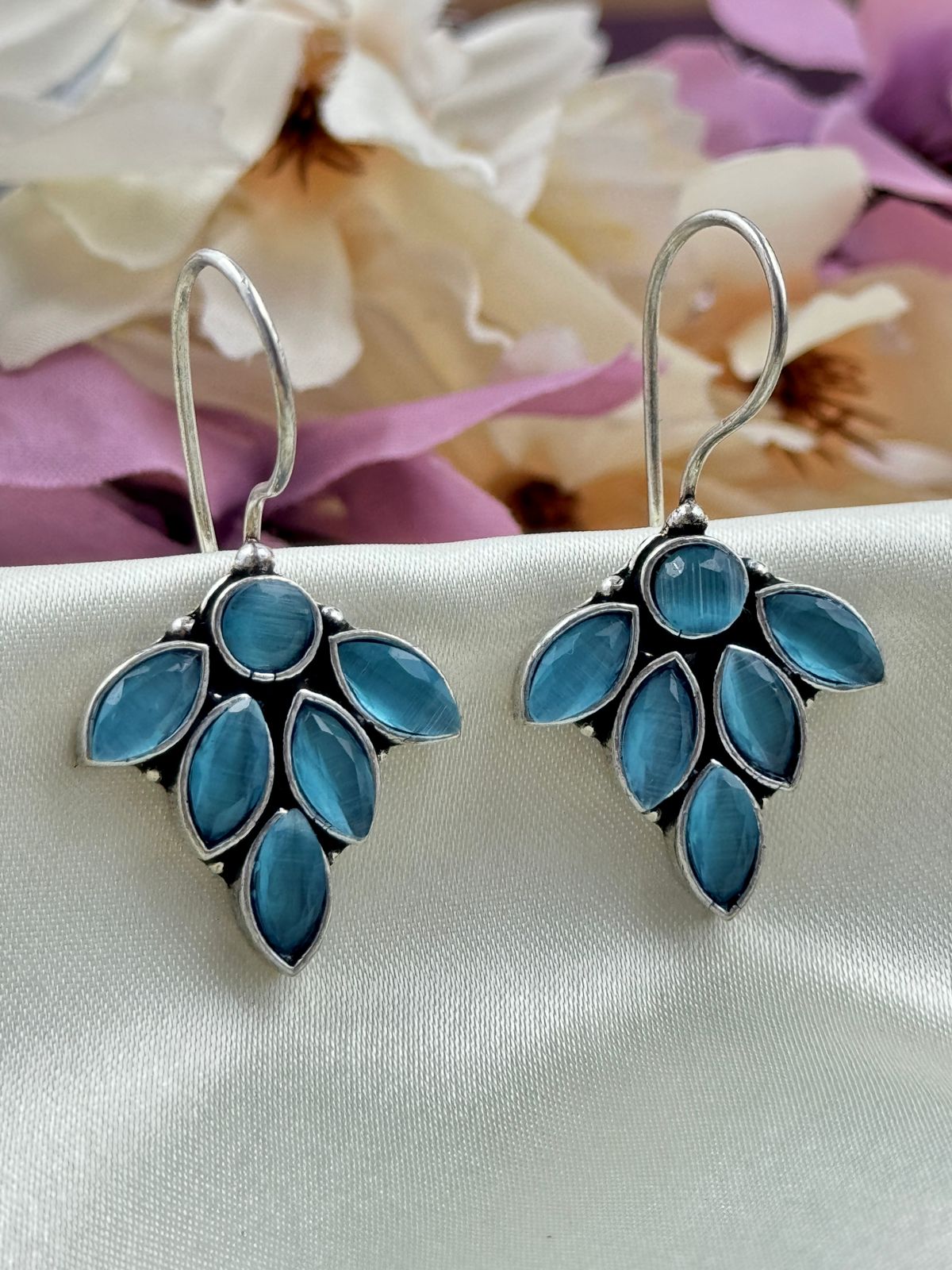 HARINI OXIDISED STUD EARRINGS