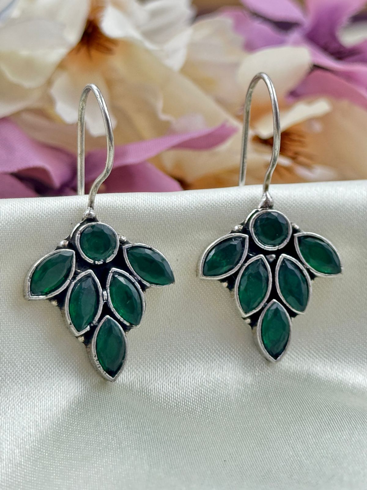 HARINI OXIDISED STUD EARRINGS