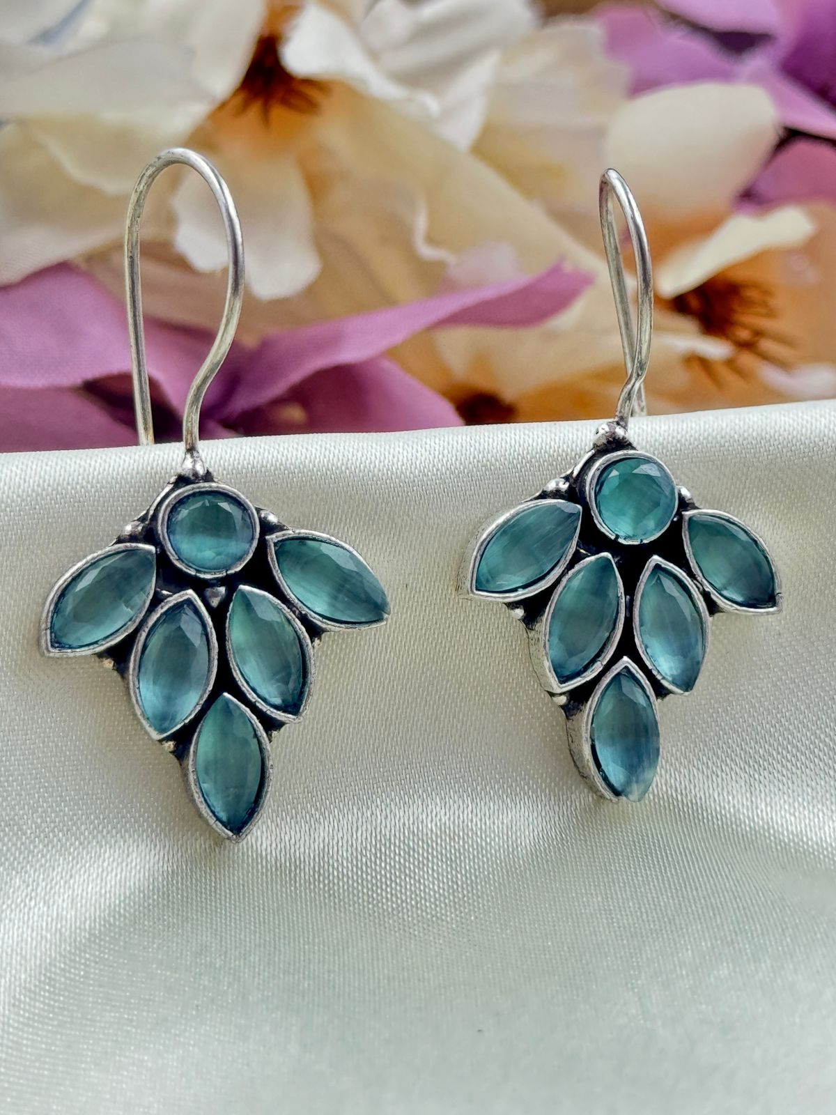 HARINI OXIDISED STUD EARRINGS