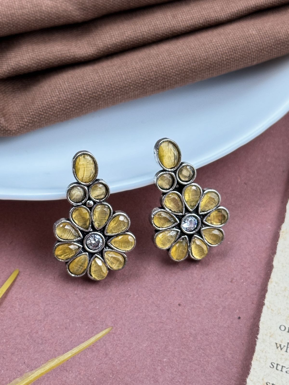 GIEVA OXIDISED STUD