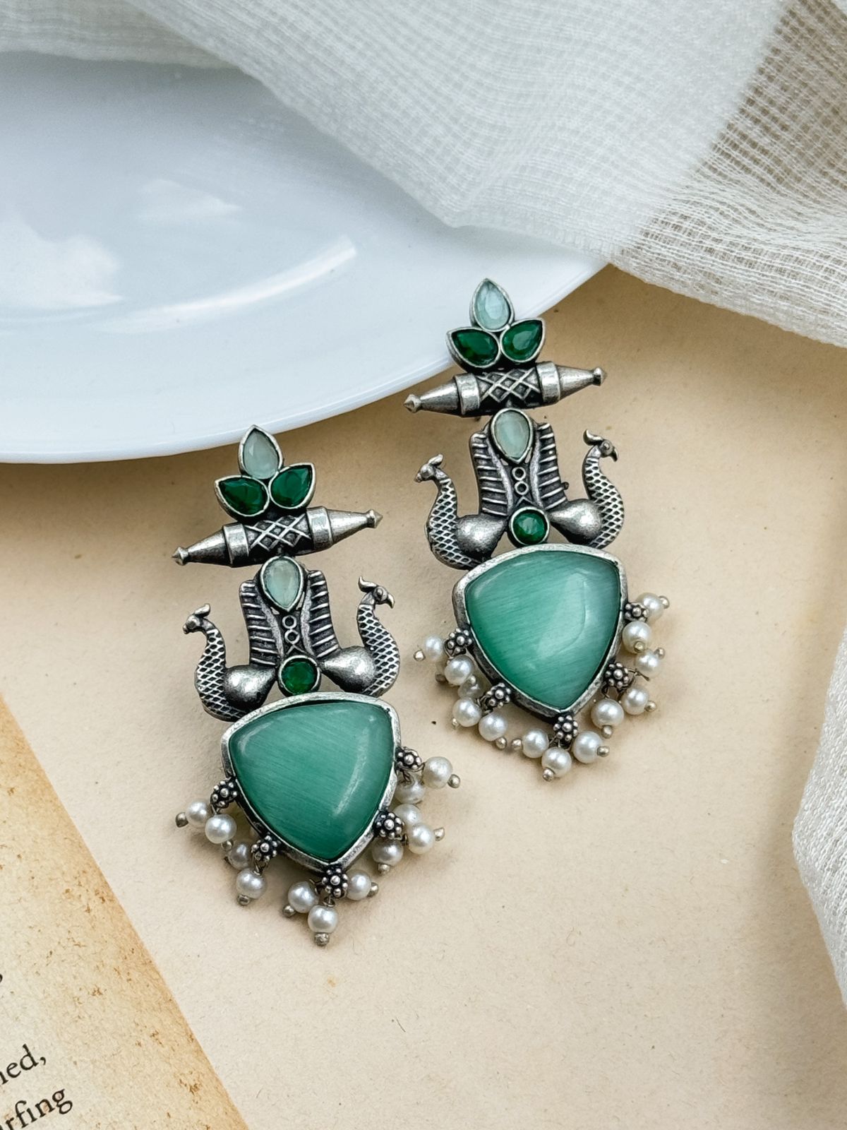 KIARA OVERSIZED SILVER LOOKLIKE STUD EARRINGS