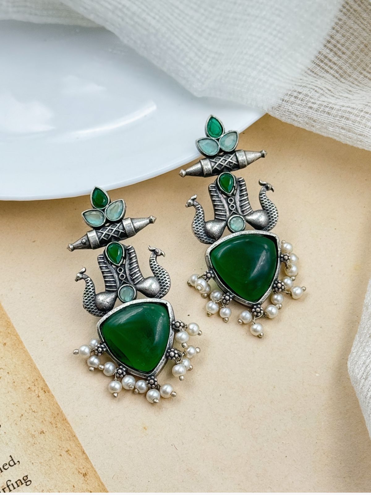 KIARA OVERSIZED SILVER LOOKLIKE STUD EARRINGS