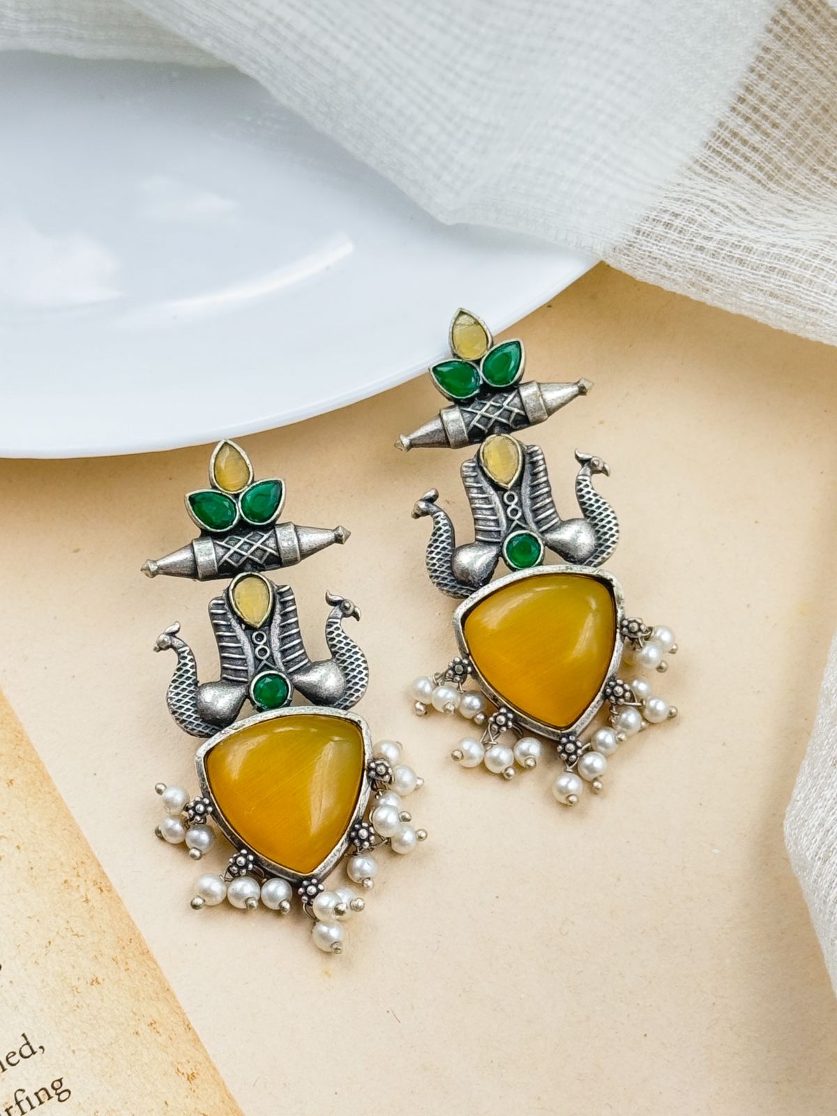 KIARA OVERSIZED SILVER LOOKLIKE STUD EARRINGS