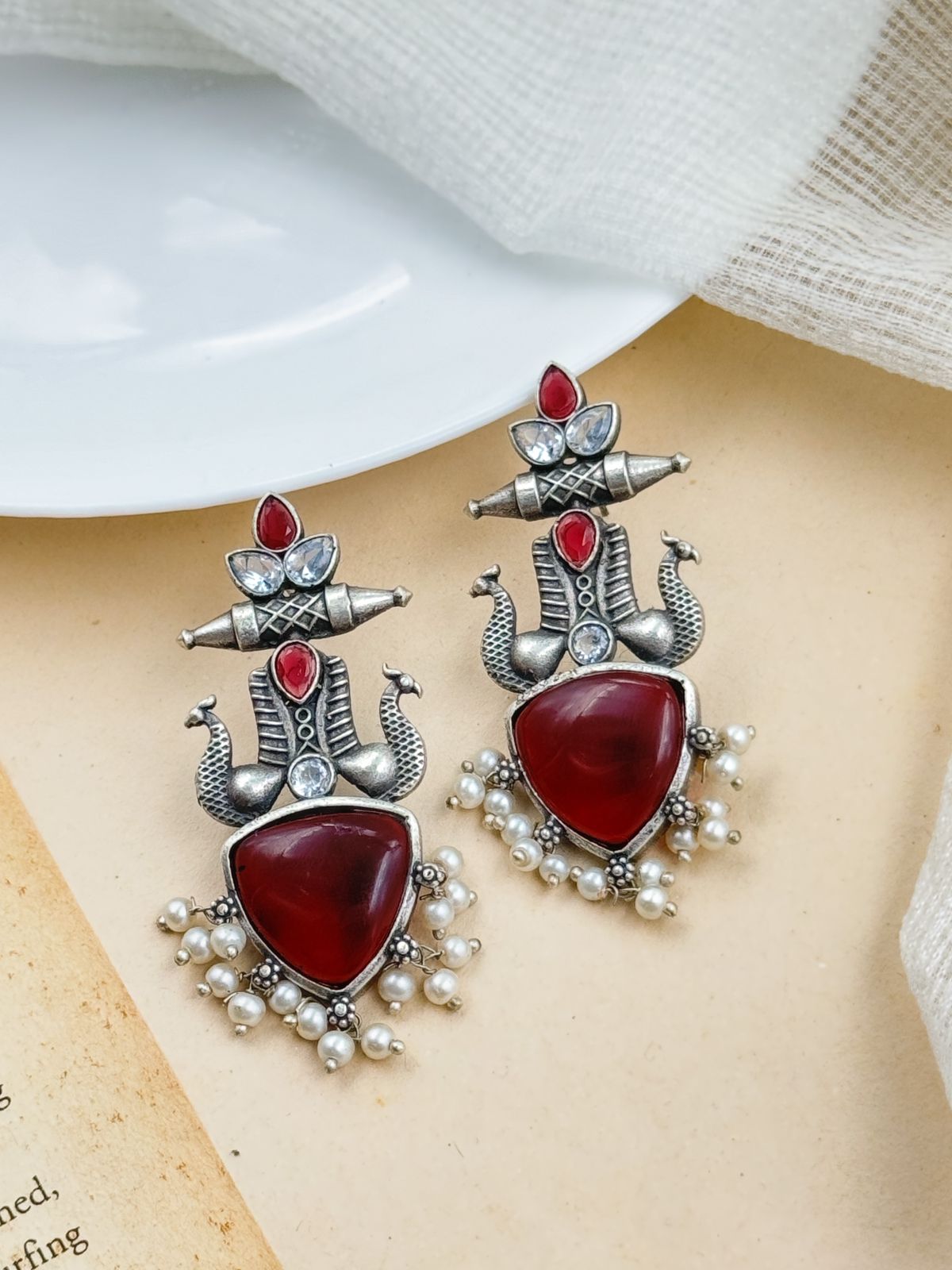 KIARA OVERSIZED SILVER LOOKLIKE STUD EARRINGS