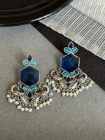 Load image into Gallery viewer, Vaani Dangler Stone Earrings