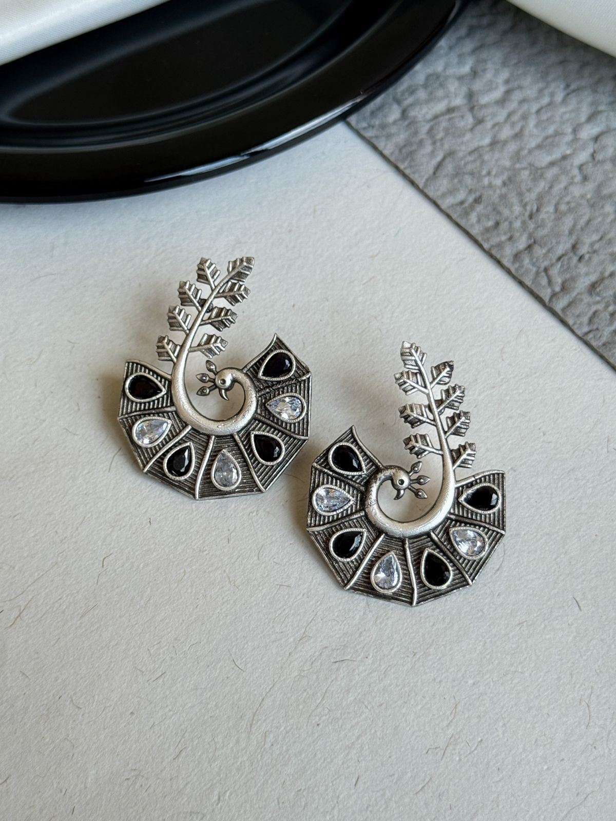 ROOHI STUD EARRINGS