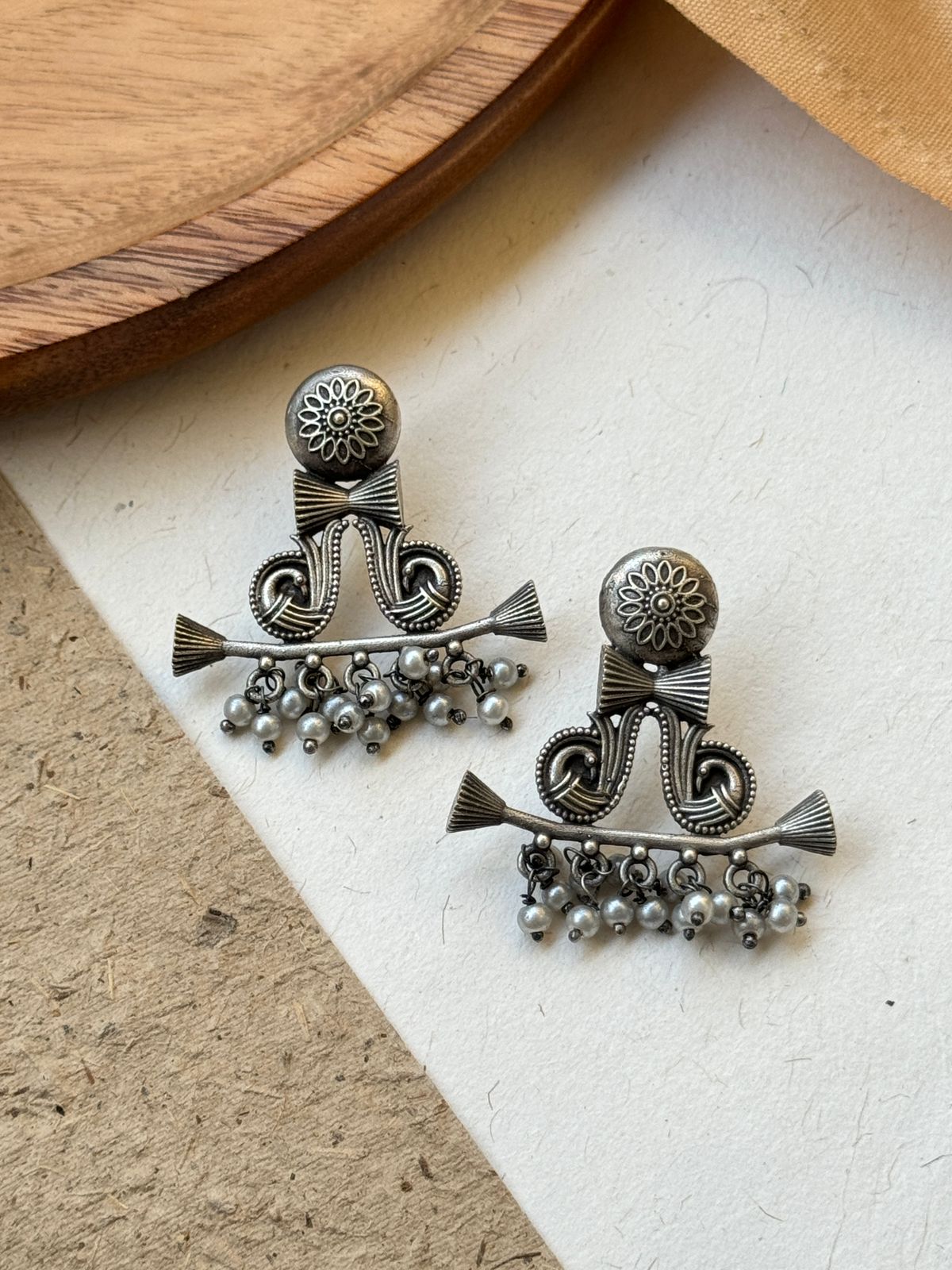 YUVIKA SILVER LOOKALIKE STUD EARRINGS