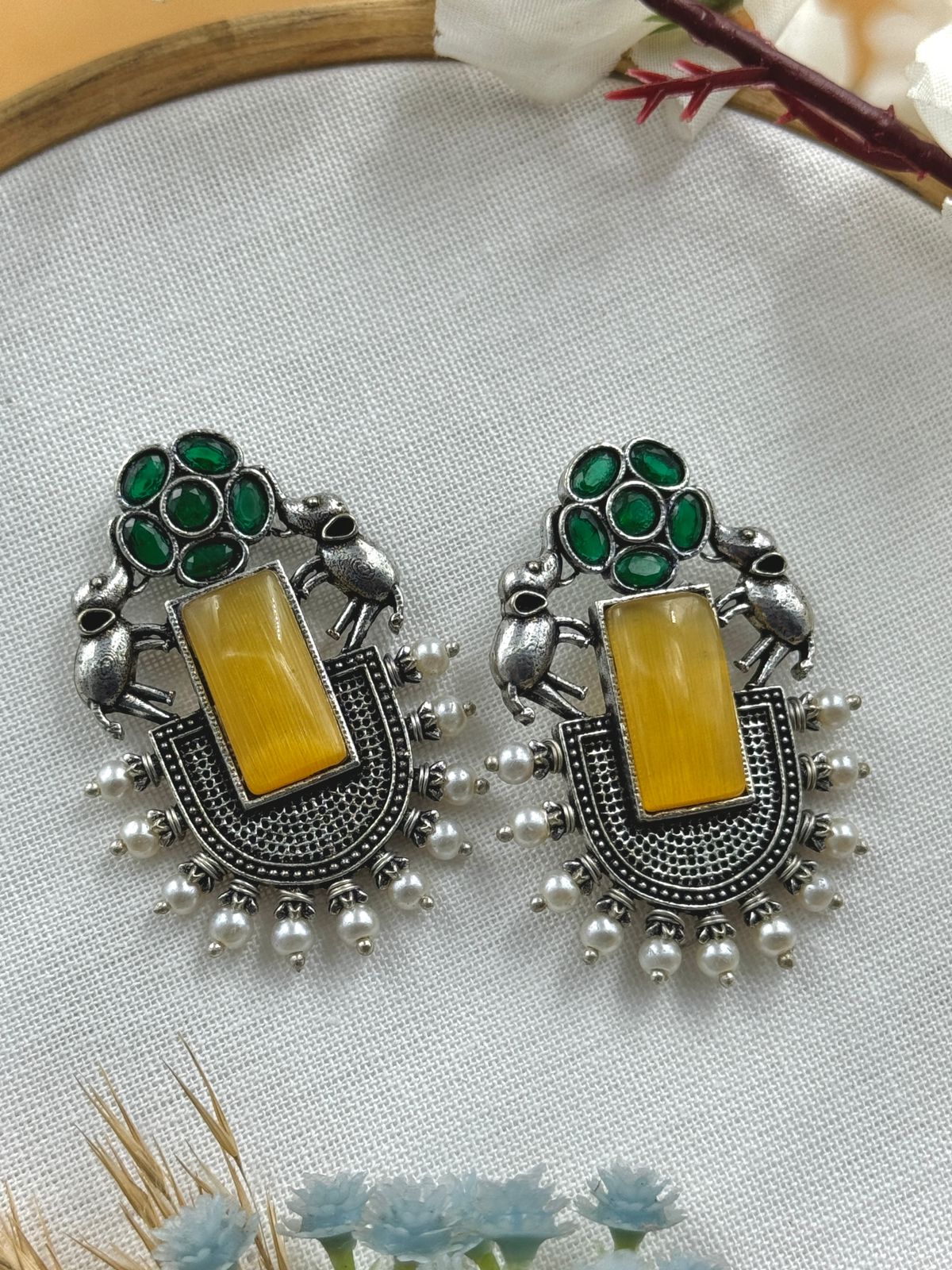 TIYA STUD EARRINGS