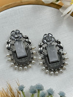 Load image into Gallery viewer, Tiya Stud Stone Earrings