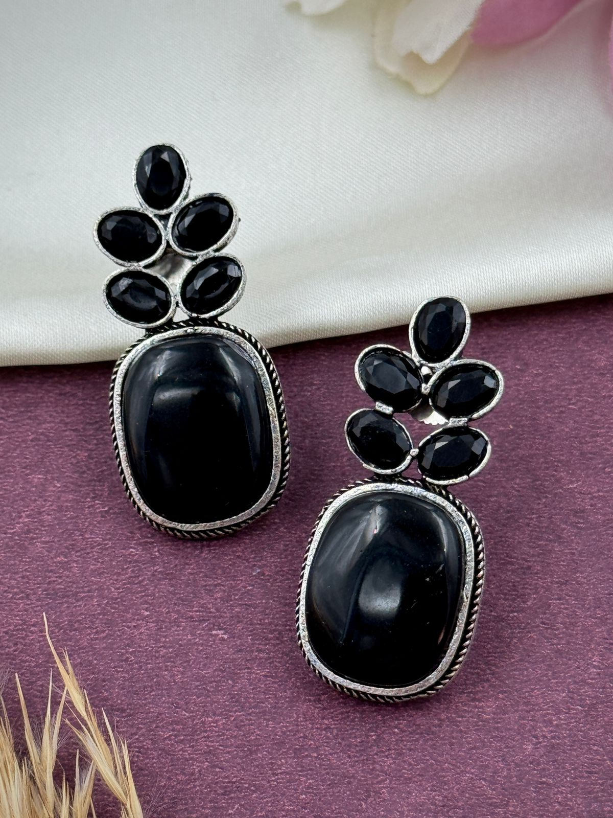 DISHA STUD EARRINGS