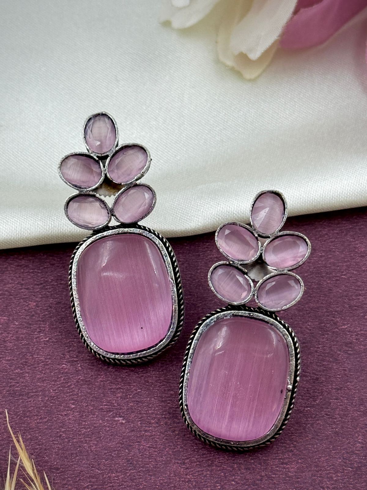 DISHA STUD EARRINGS