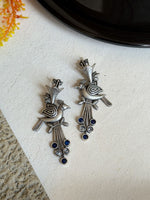 Load image into Gallery viewer, PIHU STUD EARRINGS