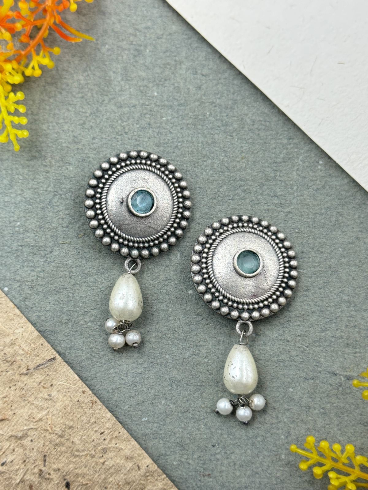NISHA DANGLER EARRINGS