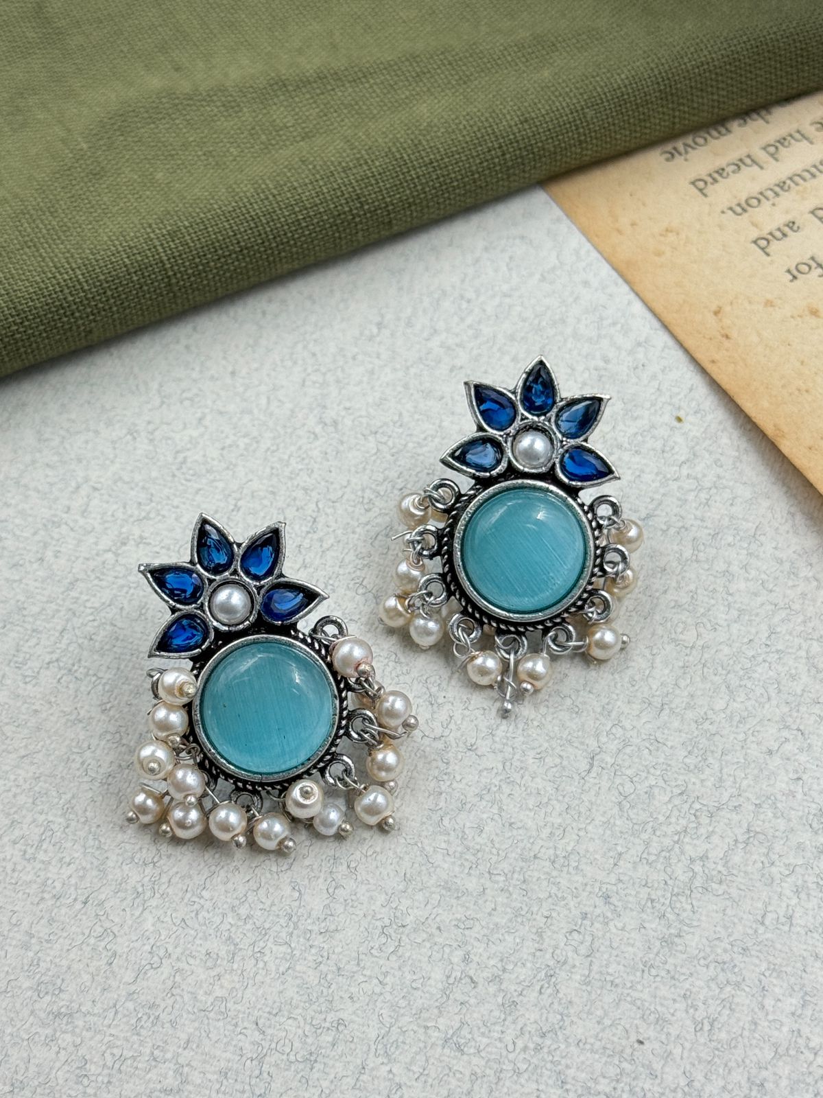 KRISHA STUD EARRINGS
