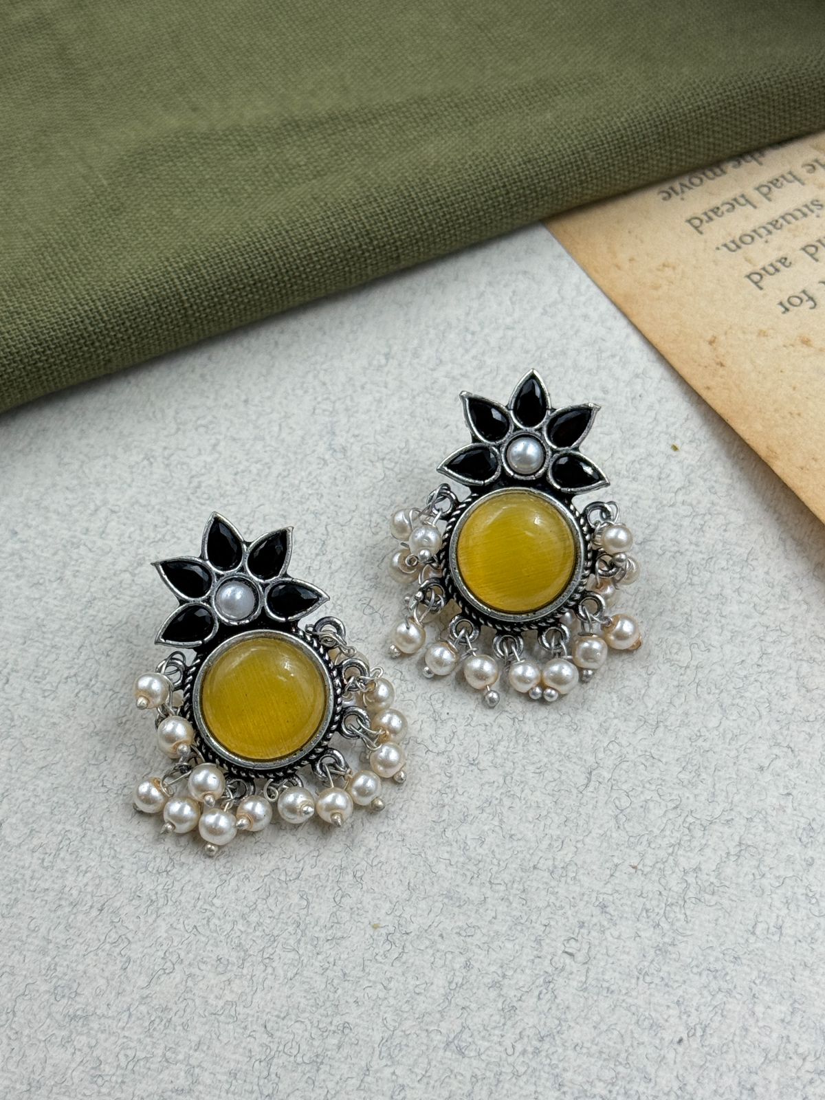 KRISHA STUD EARRINGS
