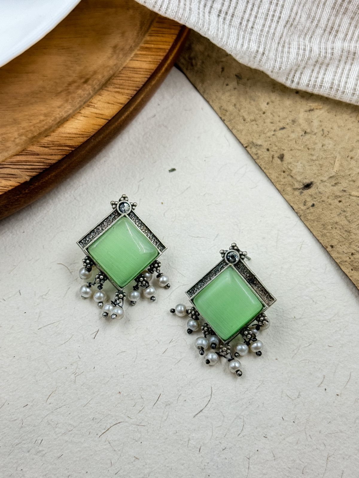 MEERA STUD EARRINGS