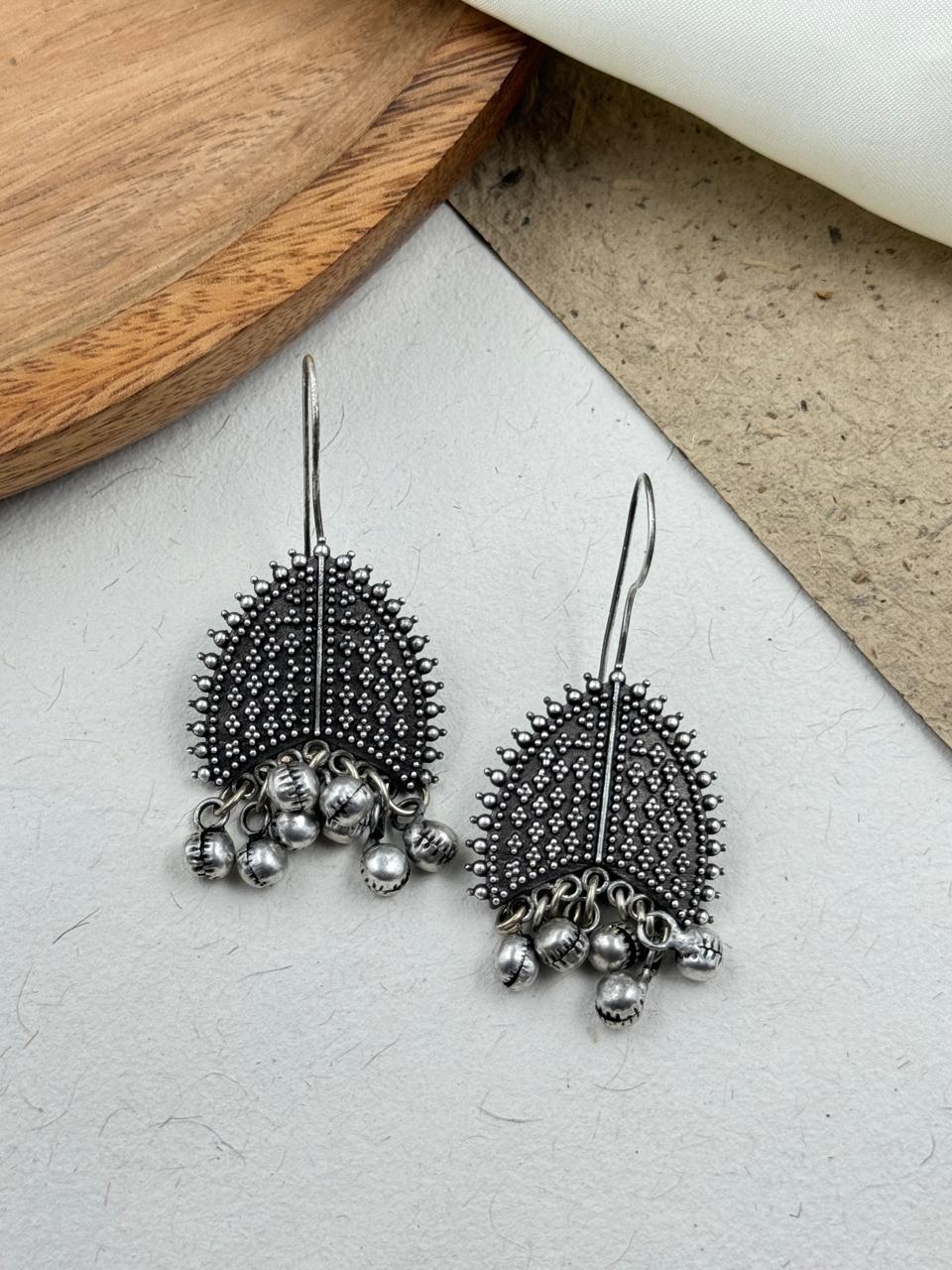 SANDHYA SILVER LOOKALIKE DANGLER EARRINGS