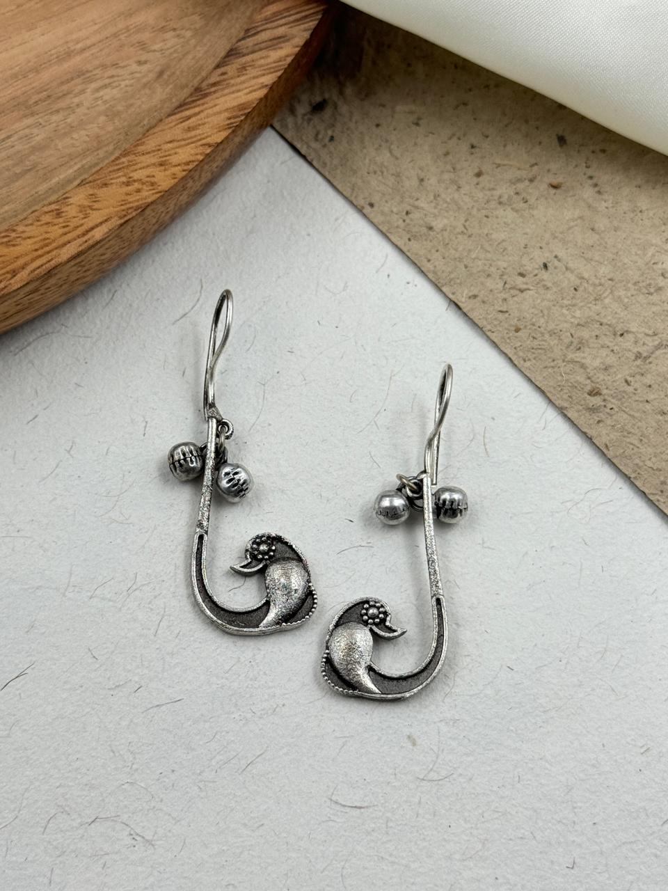 CHAHAK SILVER LOOKALIKE STUD EARRINGS