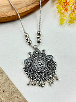 Load image into Gallery viewer, OXIDISED SILVER DESIGNER CHAIN PENDANT