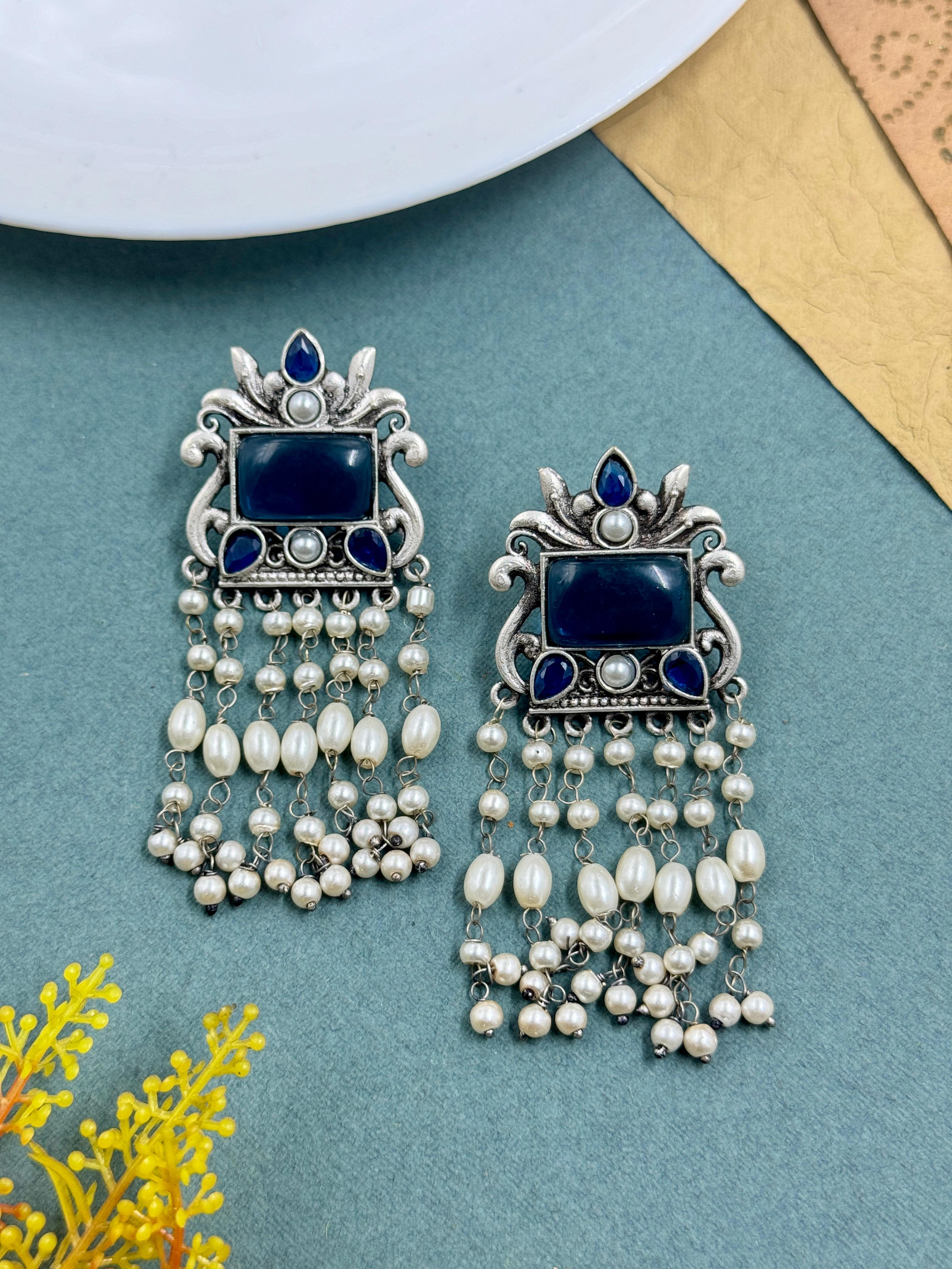 Vineeta Stone Dangler Earrings