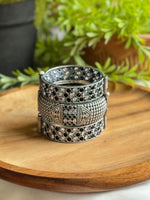 Load image into Gallery viewer, MAHIRA STONE BANGLE STACK