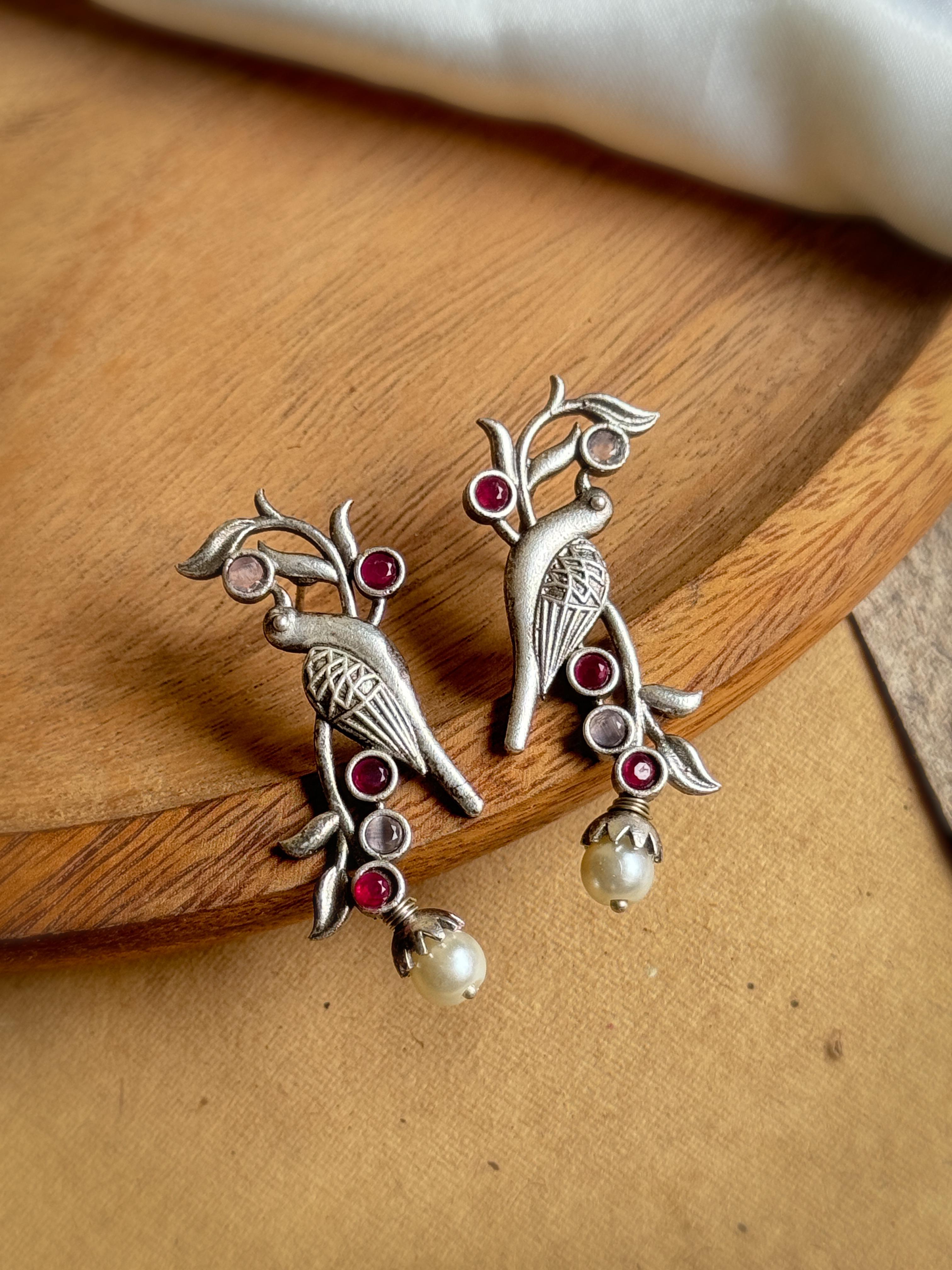 PIYA OXIDISED STUD EARRINGS