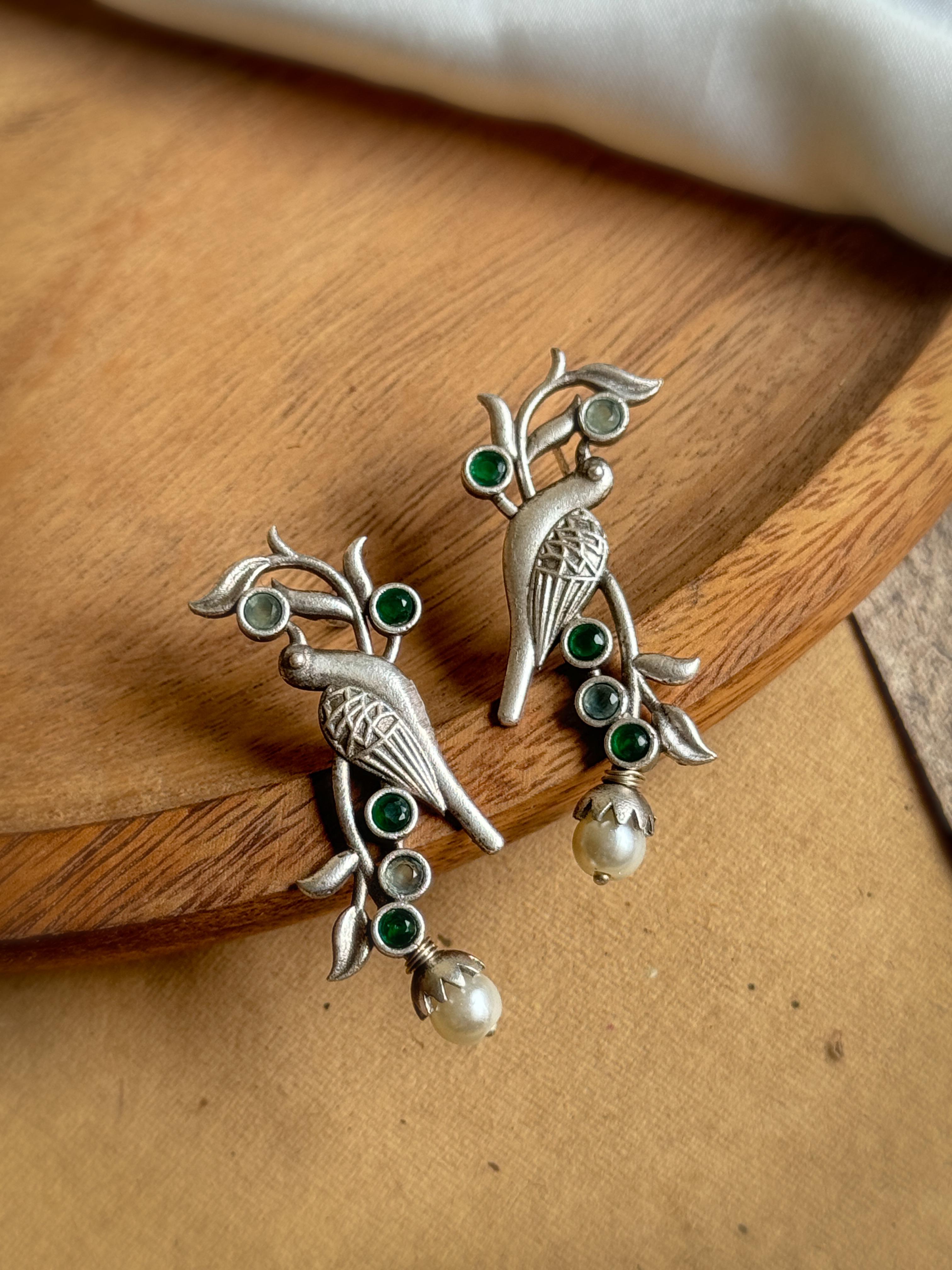 PIYA OXIDISED STUD EARRINGS
