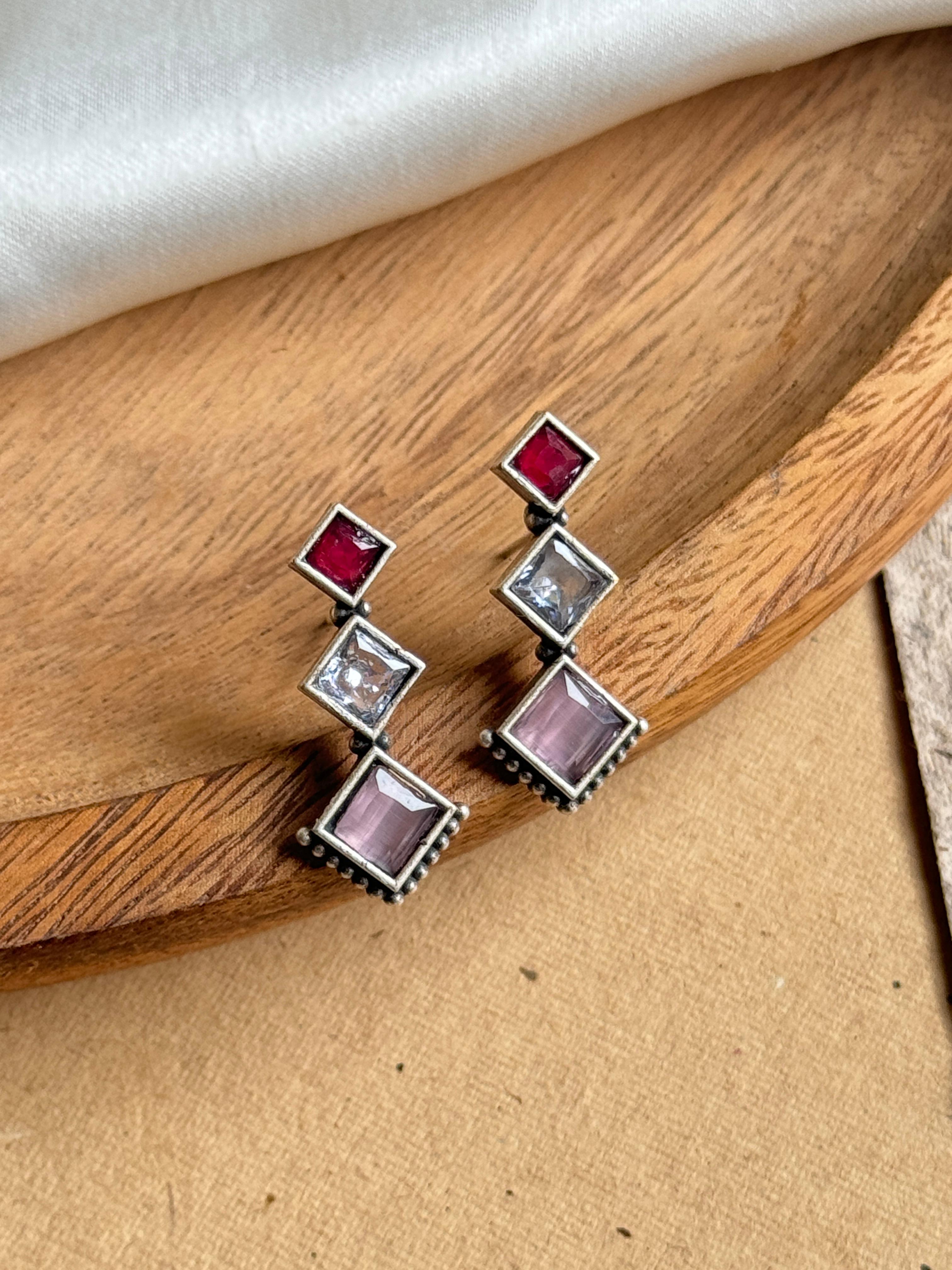 AARVI OXIDISED STUD EARRINGS