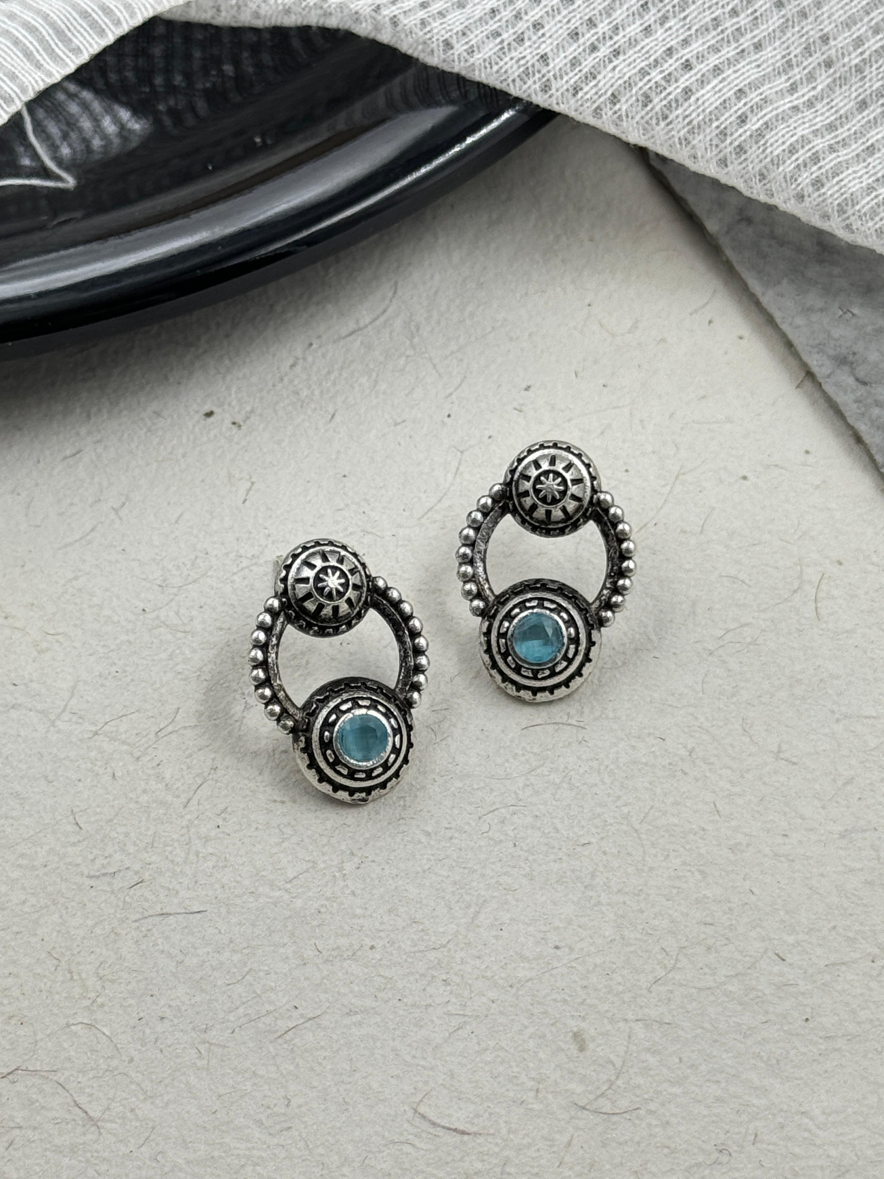 ANIKA OXIDISED STONE STUD EARRINGS