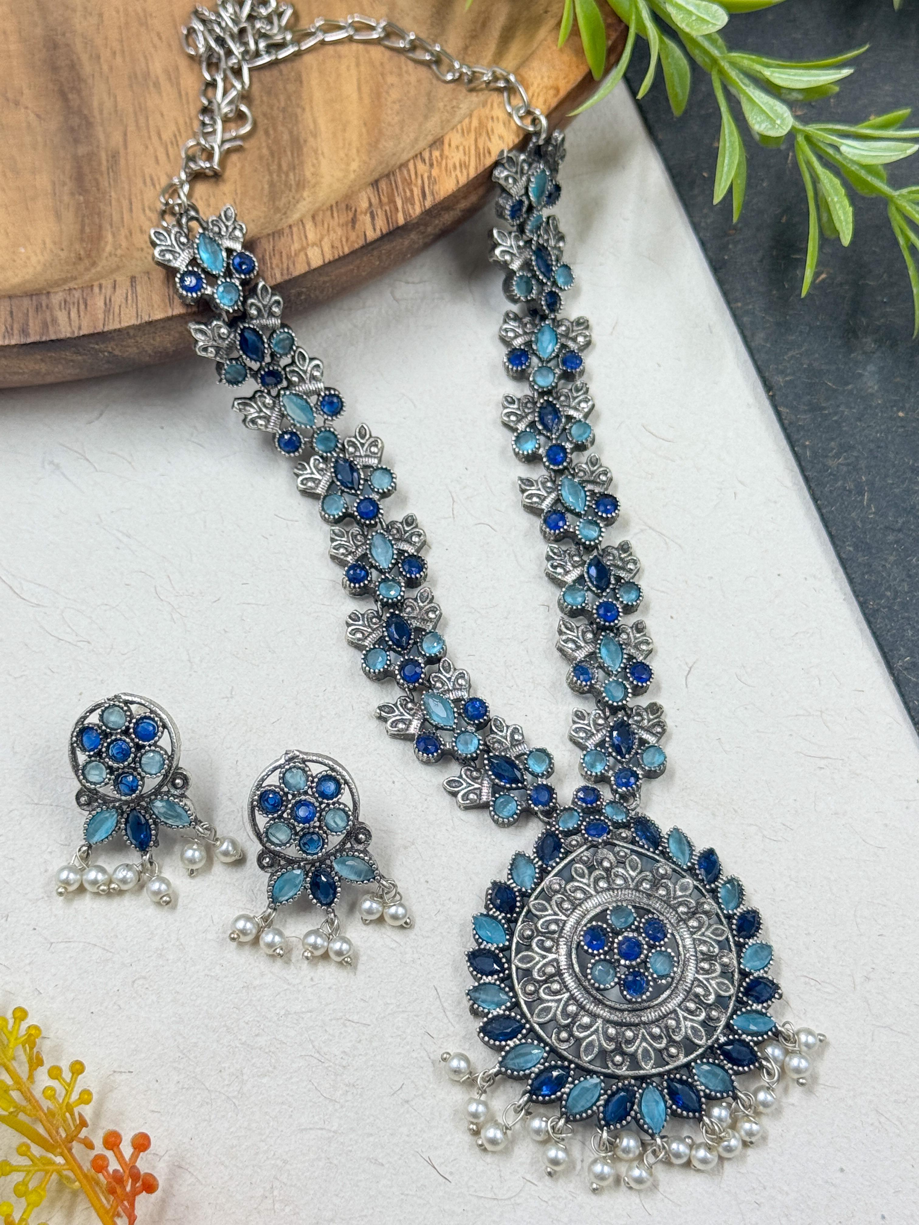 Hiya Stone Necklace Set