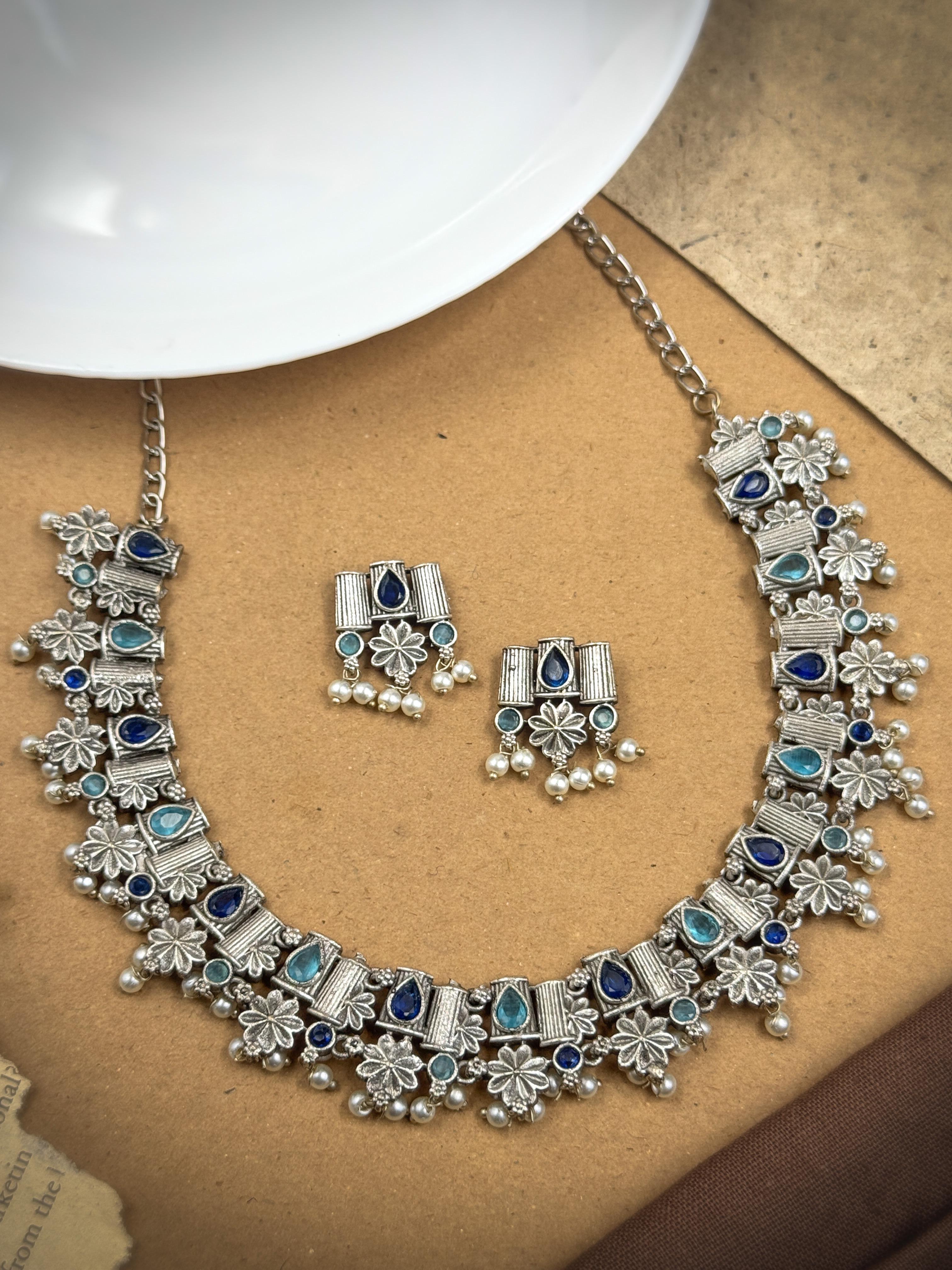 Anvy Stone Necklace Set
