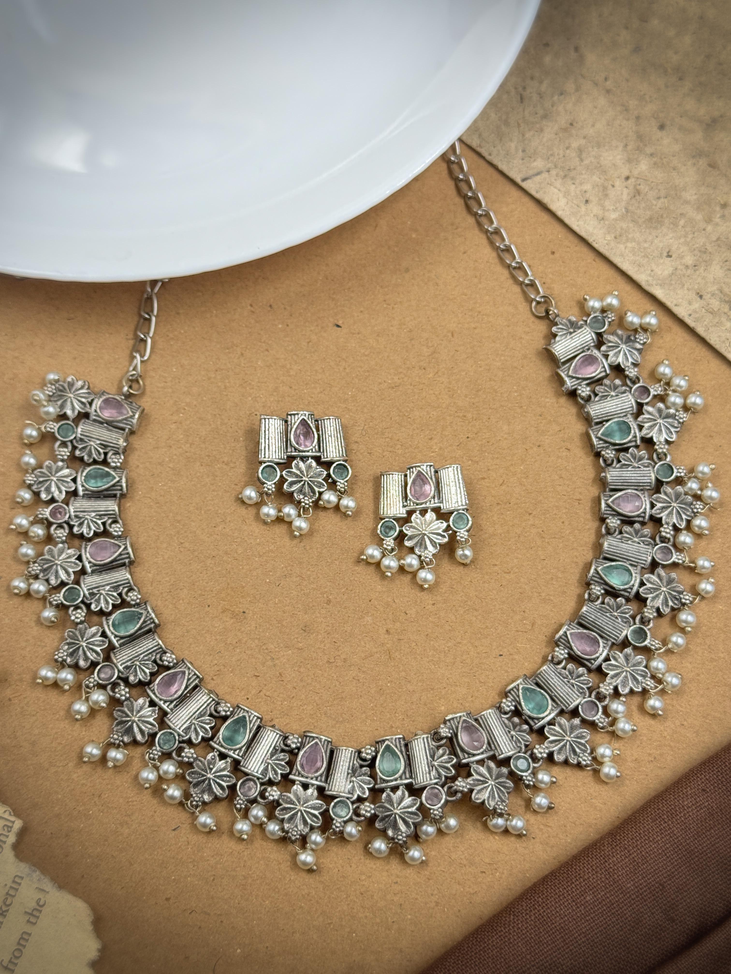 Anvy Stone Necklace Set