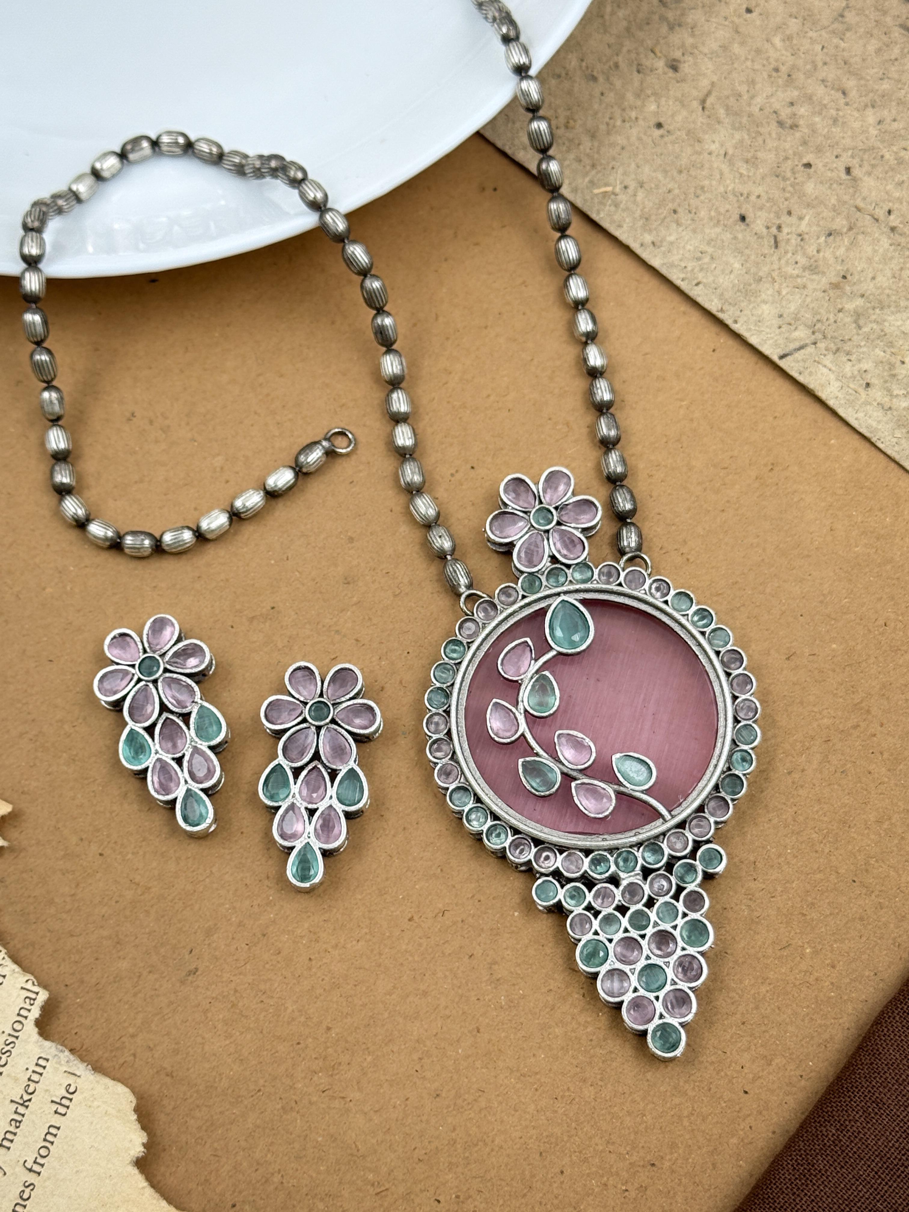 Dia Stone Necklace Set