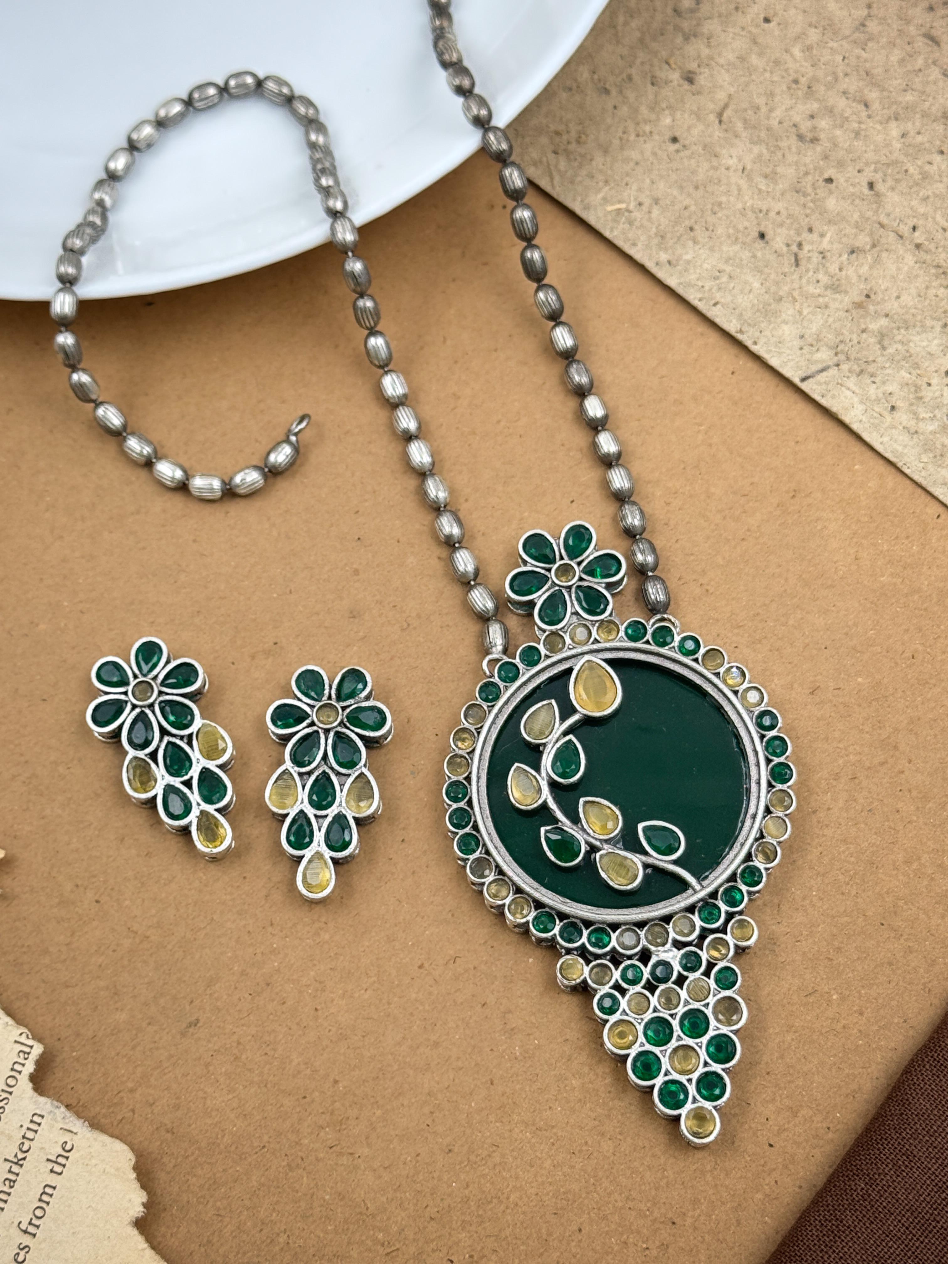 Dia Stone Necklace Set