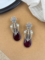 Load image into Gallery viewer, RAYA STUD EARRINGS