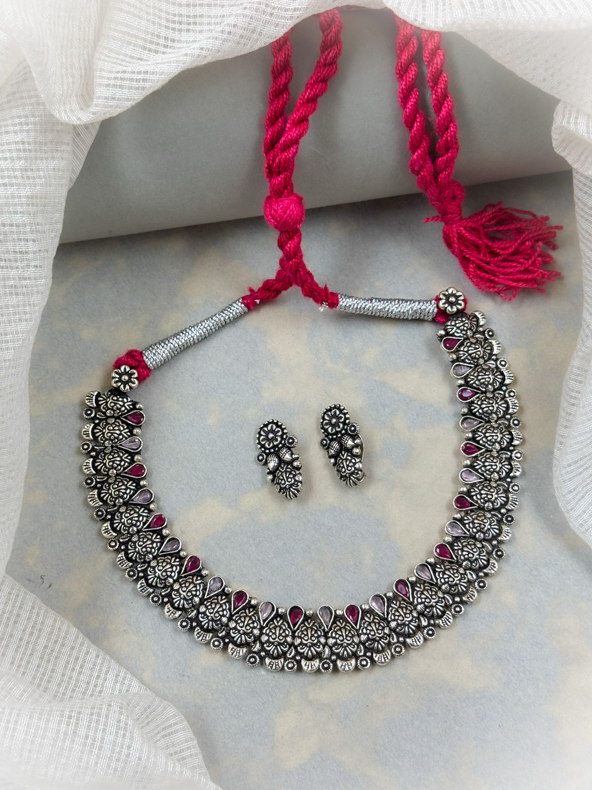 GITIKA HANDMADE STONE NECKLACE SET