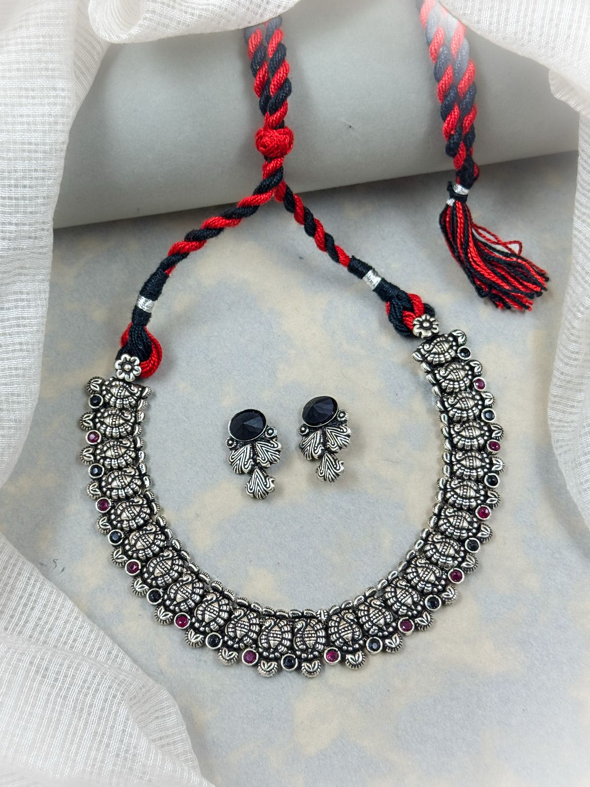 NITYA HANDMADE STONE NECKLACE SET
